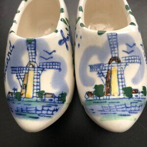 Pair Porcelain Dutch Clogs Hand Painted Windmill Flowers Blue Delft 3.5" Vintage